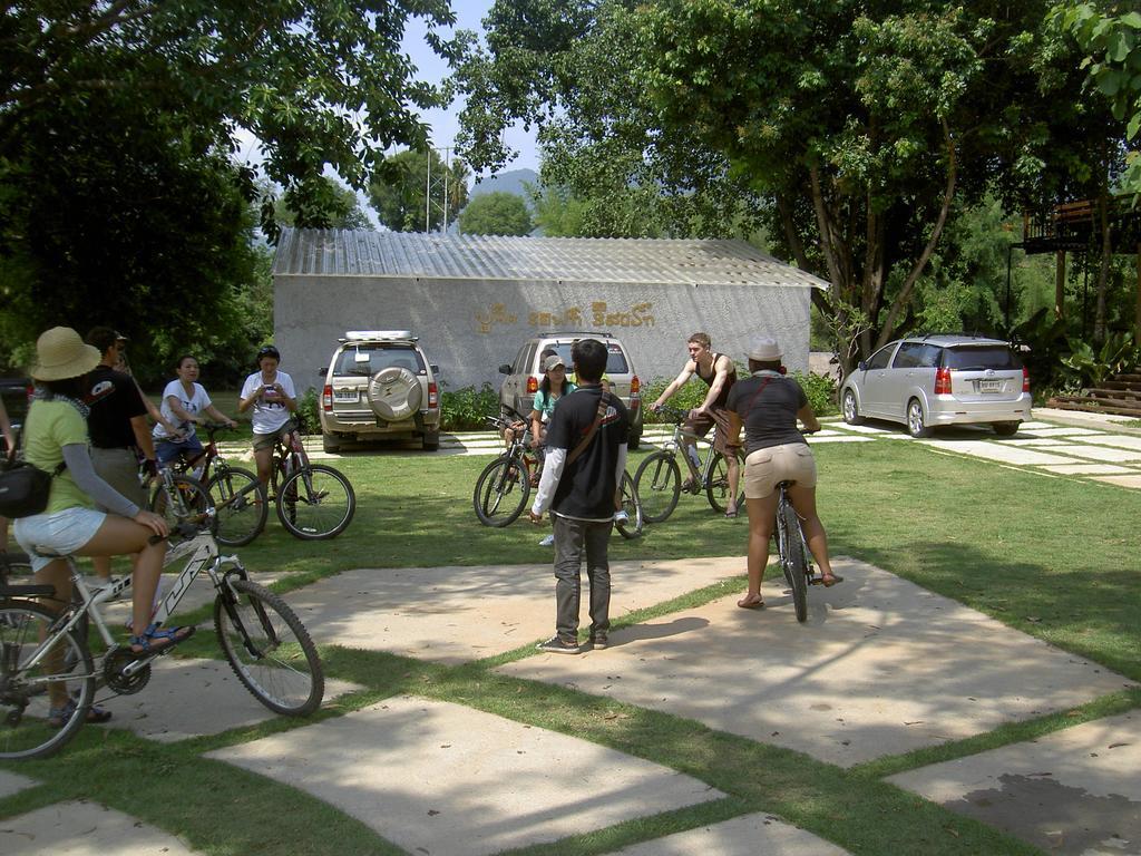 Boutique Raft Resort, River Kwai Sai Yok Exterior photo