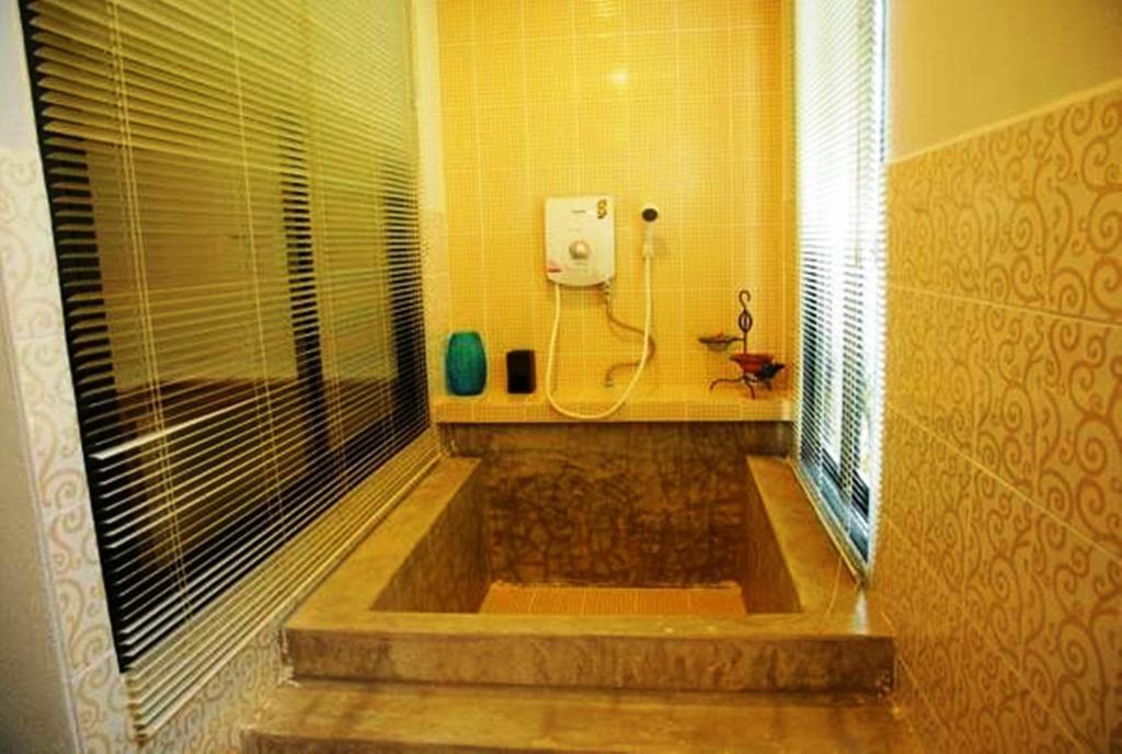 Boutique Raft Resort, River Kwai Sai Yok Room photo